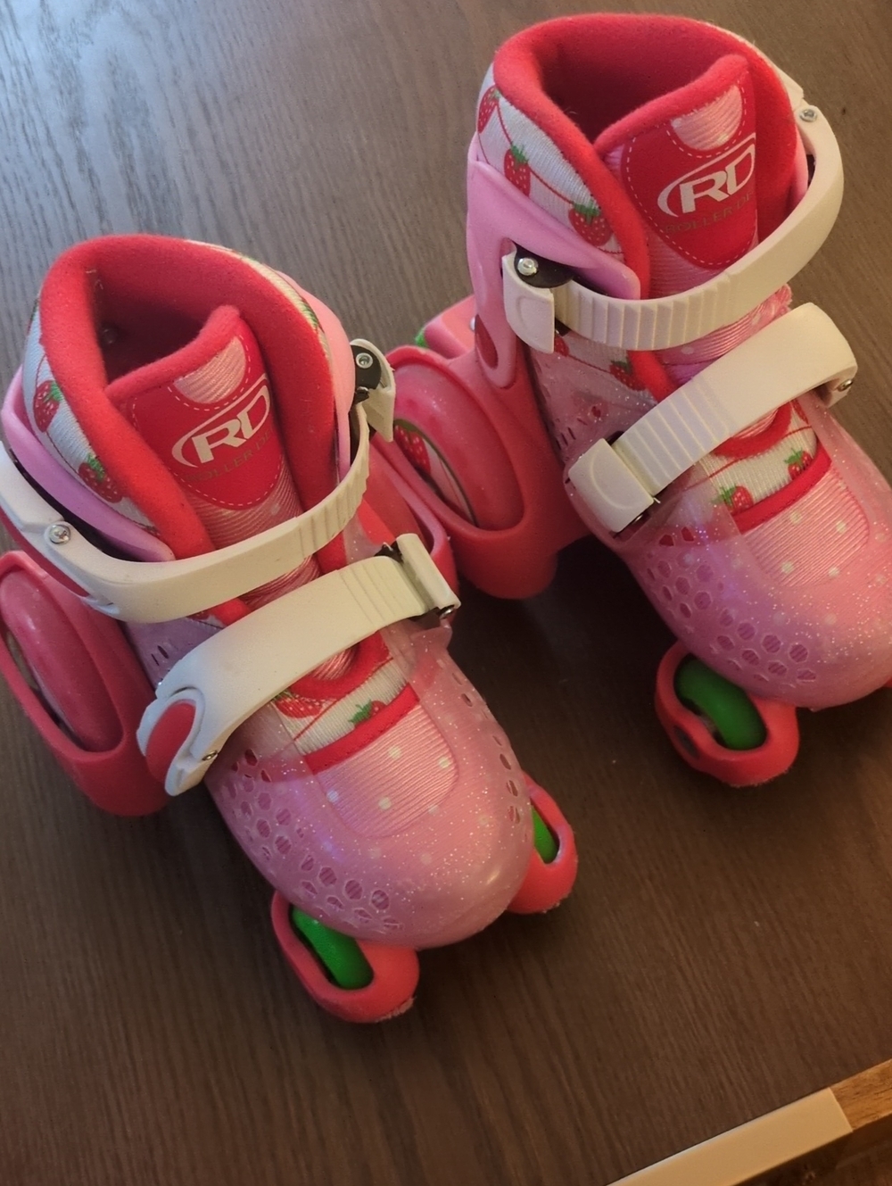 RD Kids Pink Strawberry Adjustable Roller Sneakers